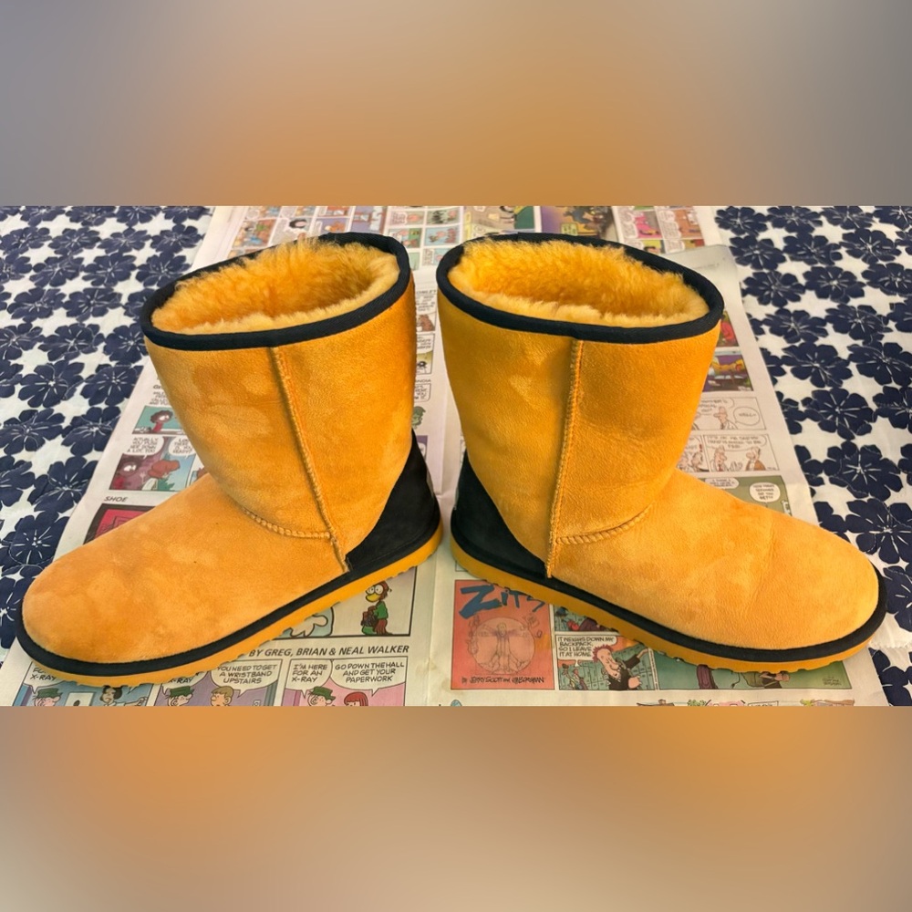 UGG Boots - Picture 7 of 11
